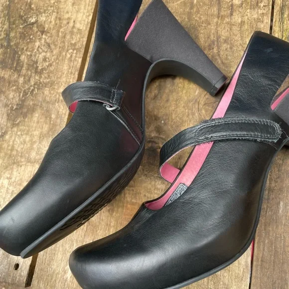 TSUBO Leather Women's Shoes sz 9 - Picture 2 of 9